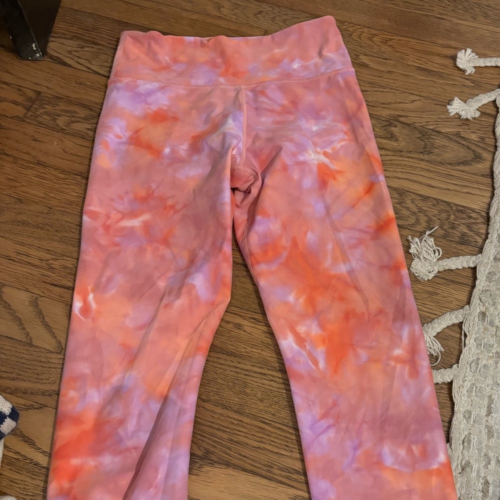Joy lab small tie dye leggings!